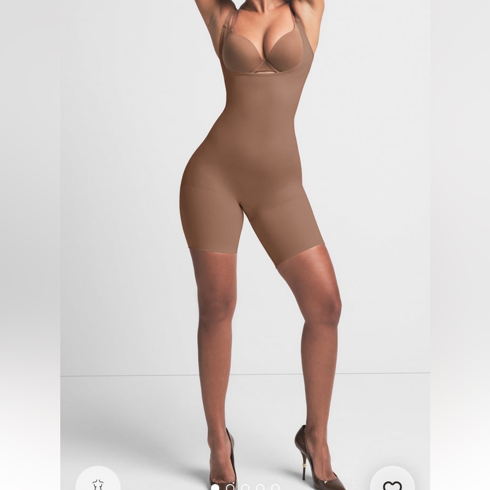 SKIMS Seamless Sculpt Butt Lifting Open Bust Bodysuit